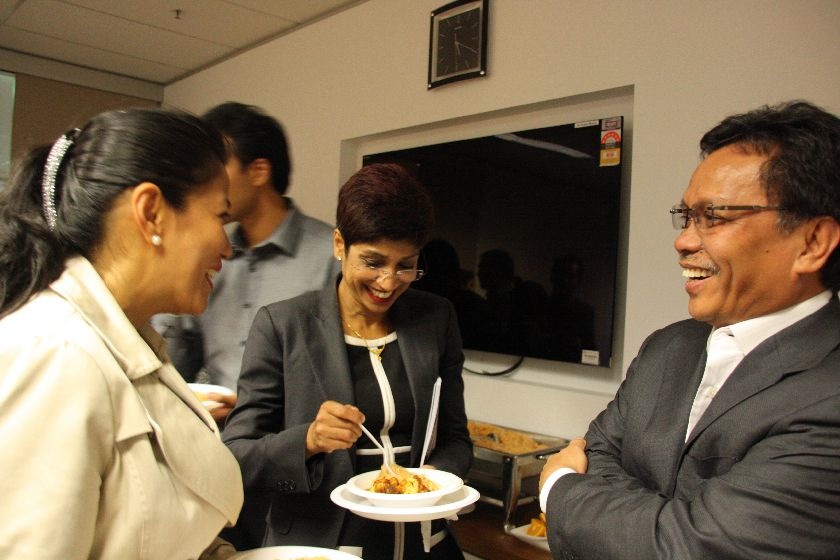 Shafie at tea with expatriate Malaysians Meriam Abdullah-Filis and Cheryl Kanthiah. u00e2u20acu201d Picture by K.C. Boey