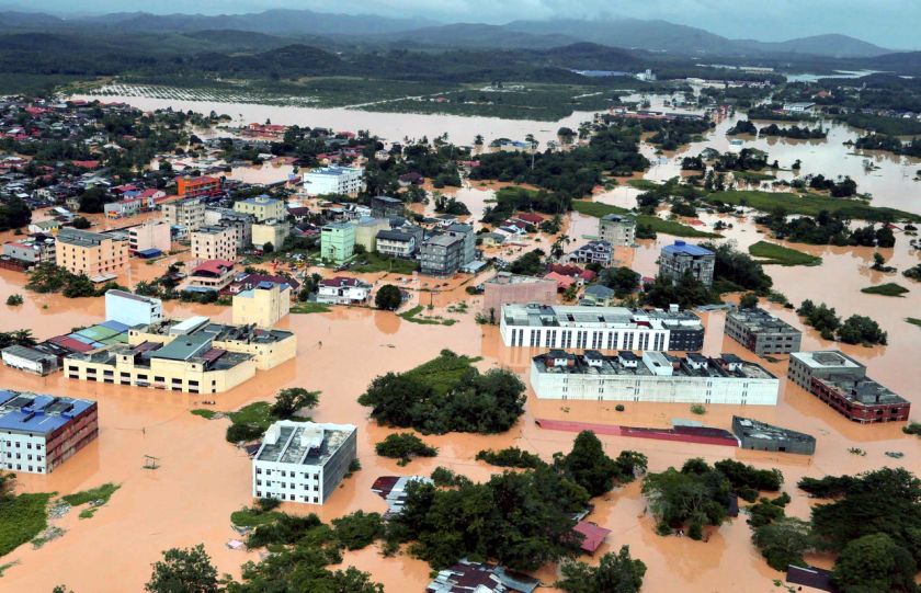 Aerial view of Kuala Krai town that has been cut off for a few days since the Kelantan River overflowed, December 25, 2014. u00e2u20acu201d Bernama picture