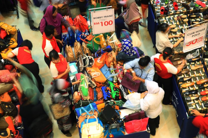 People taking advantage of the Boxing Day discounts go on a shopping spree at Sogo shopping centre in Kuala Lumpur, December 26, 2014. u00e2u20acu201dPicture by Saw Siow Feng