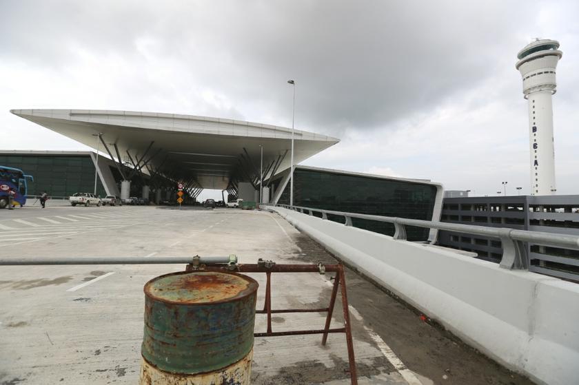 Construction at the low-cost carrier terminal KLIA2 in Sepang is shown in progress on January 7, 2014. u00e2u20acu201d Picture by Saw Siow Feng