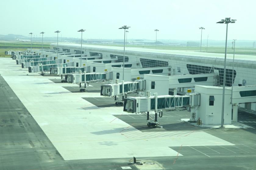 Construction at the low-cost carrier terminal KLIA2 in Sepang is shown in progress on January 7, 2014. u00e2u20acu201d Picture by Saw Siow Feng