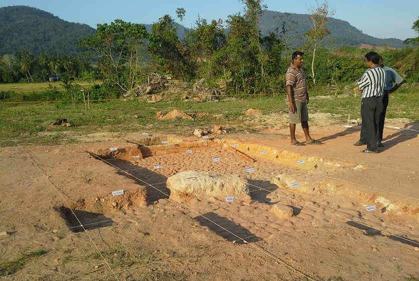 Candi Nombor 11 yang dimusnahkan pemaju perumahan pada September 2013. — Foto Uthaya Sankar SB