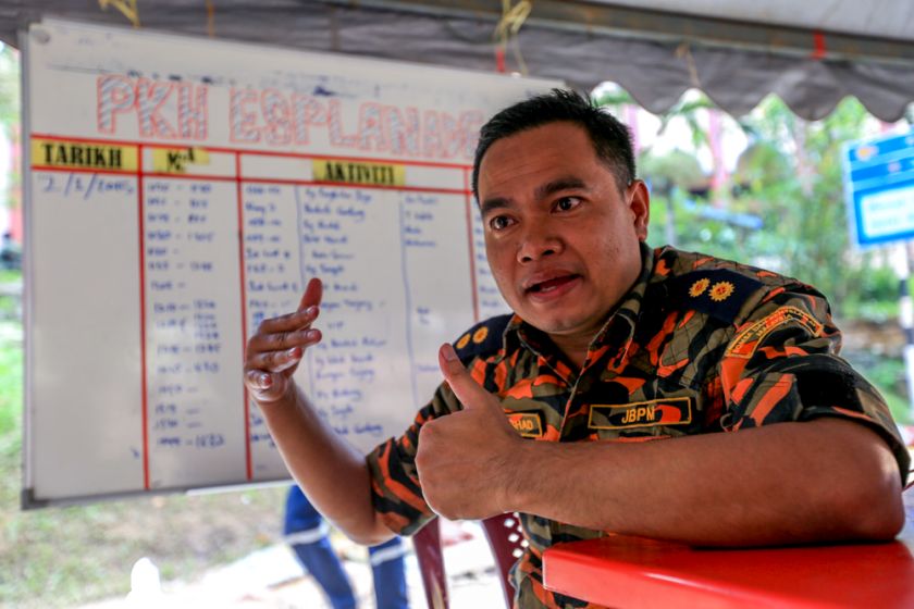 Temerloh Fire and Rescue Department senior enforcer Mohd Arshad Abdullah, January 2, 2015. — Picture by Saw Siow Feng