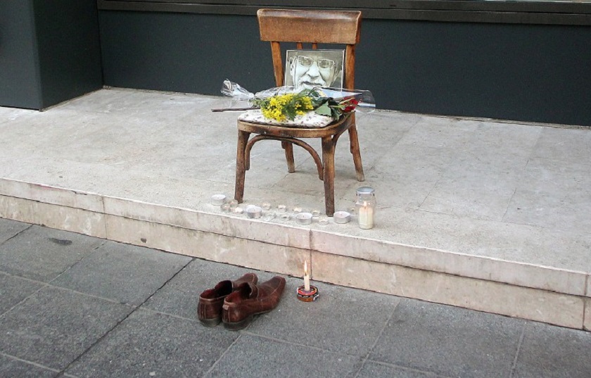 A makeshift memorial with a picture of legendary shoe-cleaner u00e2u20acu02dcuncleu00e2u20acu2122 Miso is seen on a main street in Sarajevo on January 7, 2014. u00e2u20acu201d AFP pic