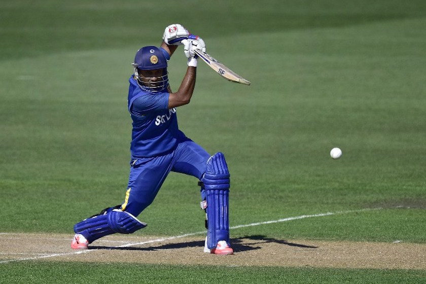 Sri Lankan batsman Mahela Jayawardene plays a shot during the Pool A 2015 Cricket World Cup match between Sri Lanka and Afghanistan in Dunedin February 22, 2015. u00e2u20acu201d AFP pic