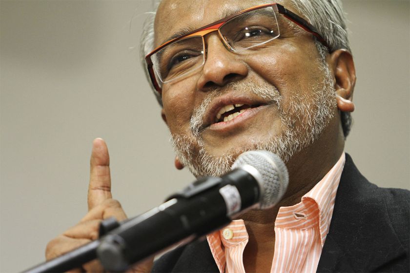 Tan Sri Muhd Shafee Abdullah speaks at dialogue at the Kelana Centre Point in Kelana Jaya, February 17, 2015. u00e2u20acu201d Picture by Yusof Mat Isa  