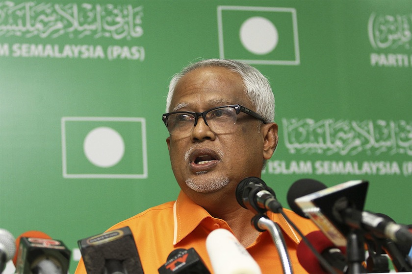 Datuk Mahfuz Omar speaking during press conference at the PAS HQ in Kuala Lumpur, February 23, 2015. u00e2u20acu201d Picture by Yusof Mat Isa 