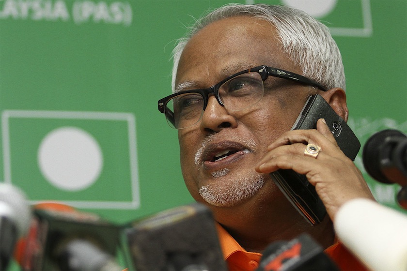 Datuk Mahfuz Omar speaking during press conference at the PAS HQ in Kuala Lumpur, February 23, 2015. u00e2u20acu201d Picture by Yusof Mat Isa 