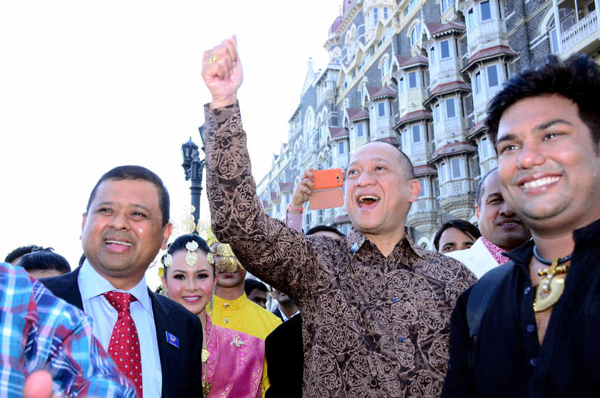 Malaysian Tourism Minister Datuk Seri Mohamed Nazri Abdul Aziz (centre) at a campaign to promote Malaysia in Mumbai, February 13, 2015. u00e2u20acu201d Bernama pic