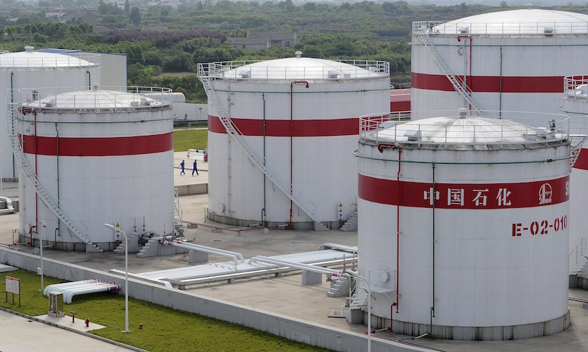 Oil tanks are seen at a Sinopec plant in Hefei, Anhui province, in this May 31, 2009 file photograph. u00e2u20acu201d Reuters pic