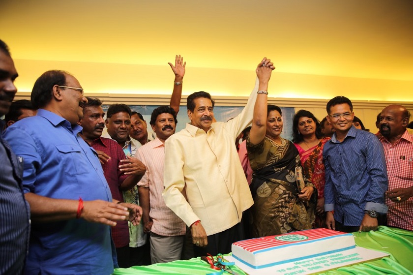 MIC president Datuk Seri G. Palanivel poses for a picture before cutting his birthday cake at the MIC headquarters in Kuala Lumpur, March 1, 2015. u00e2u20acu201d Picture by Choo Choy May