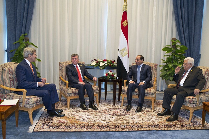 (From left) US Secretary of State John Kerry, Jordanian King Abdullah, Egyptian President Abdel Fattah al-Sisi and Palestinian President Mahmoud Abbas meet on the sidelines of the Egypt Economic Development Conference in Sharm el-Sheikh March 13, 2015. u00e2u20ac