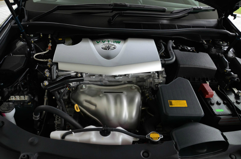Direct injection engine of the 2015 Toyota Camry 2.0.