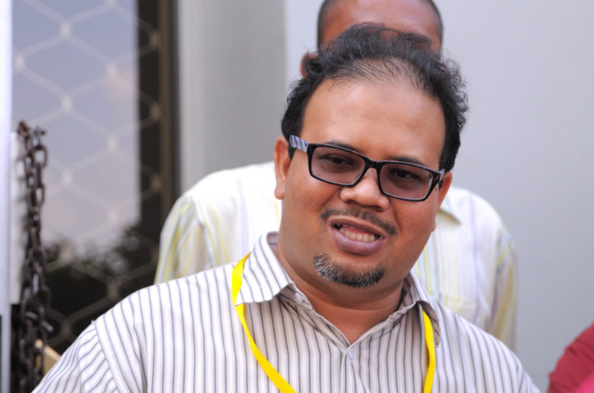 SAMMu00e2u20acu2122s Ahmad Azrizal Tahir and PKR youth members lodged a report with the Penang State Religious Department March 6, 2015, accusing prosecutor Tan Sri Muhammad Shafee of having committed u00e2u20acu02dcqazafu00e2u20acu2122. u00e2u20acu201d Picture by K.E. Ooi