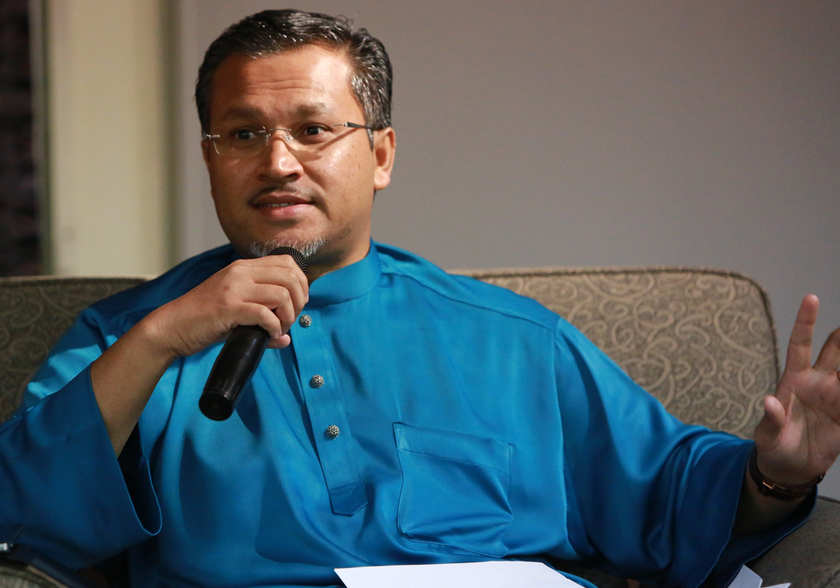 Malaysia makes global push for scholar ethics rule in Islamic finance ...