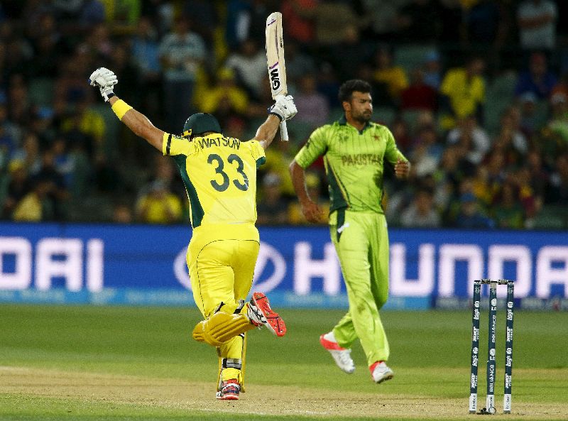 Australian batsman Shane Watson rejoices after he scores the winning run for Australia to defeat Pakistan by six wickets in their Cricket World Cup quarter-final match in Adelaide, March 20, 2015. REUTERS/David Gray