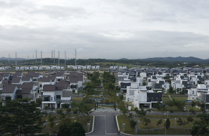 A general view of empty newly-built homes at Kota Iskandar in Johor, February 4, 2015. u00e2u20acu201d Reuters pic