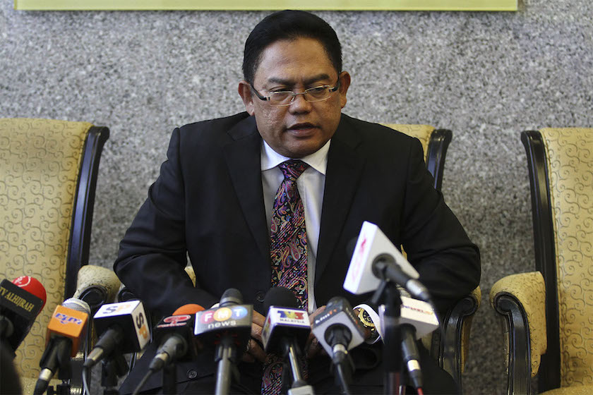 Datuk Seri Noh Omar speaks in Parliament in Kuala Lumpur March 10, 2015. u00e2u20acu201d Picture by Yusof Mat Isa