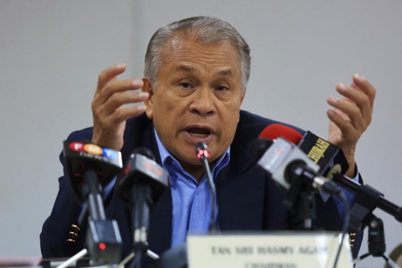 Chairman Tan Sri Hasmy Agam speaks at the Suhakam annual report presentation in Kuala Lumpur, April 15, 2015. u00e2u20acu2022 Picture by Saw Siow Feng