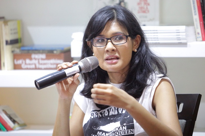 Civil liberties lawyer Michelle Yesudas speaks during the forum titled 'Black 14 Forum: from Reformasi to #KitaLawan' in Petaling Jaya, April 14, 2015. u00e2u20acu201d Picture by Choo Choy May
