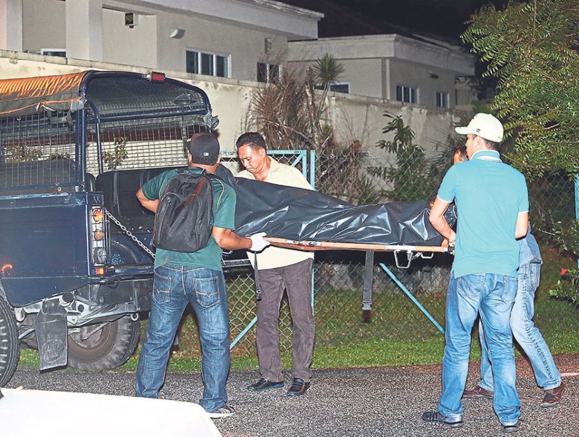 Angu00e2u20acu02dcs body was taken to the hospital for a post-mortem. u00e2u20acu201d Picture by Malay Mail