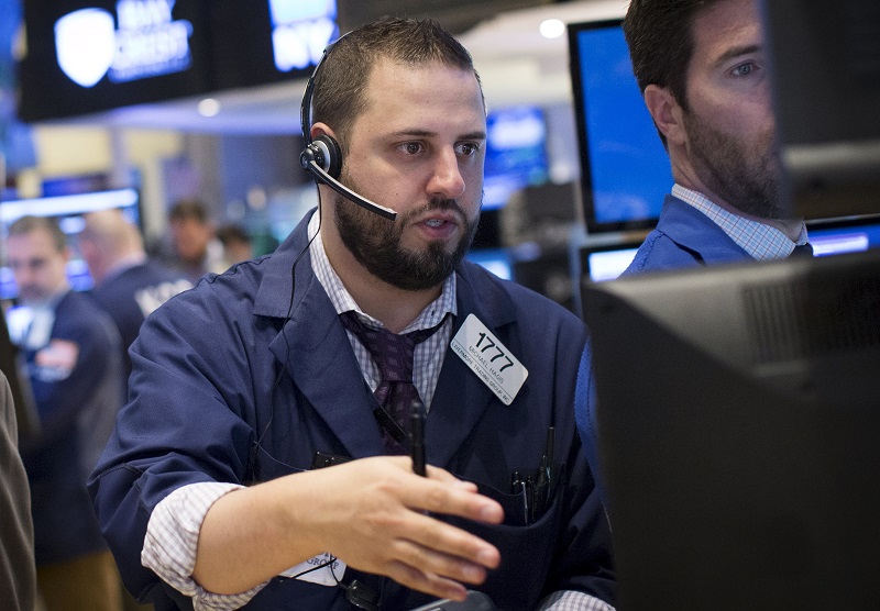Traders work on the floor of the New York Stock Exchange, April 3, 2015. u00e2u20acu201d Reuters pic