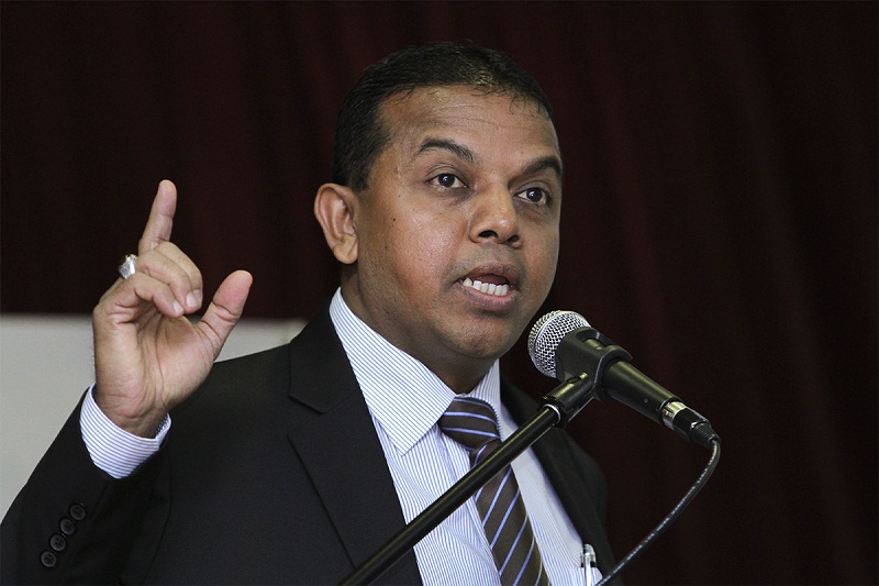 Bukit Amanu00e2u20acu2122s counter-terrorism director Datuk Ayub Khan Mydin speaks during  the National Security Council briefing at the Akademi Kenegaraan in Kuala Lumpur, April 2, 2015. u00e2u20acu201d Picture by Yusof Mat Isa