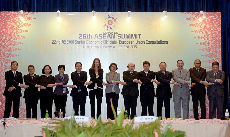 International Trade and Industry Secretary-General Datuk Dr Rebecca Fatima Sta Maria (centre) and other Asean senior economic officials pose for a group photograph at Kuala Lumpur Convention Centre, April 25, 2015. u00e2u20acu201d Bernama pic