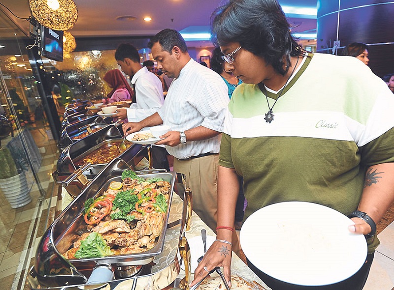 Displaying the nutritional information of each dish can help the public make healthier choices, say consumers. u00e2u20acu201d file pic