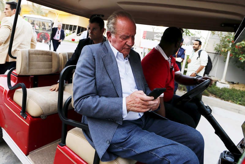 Former King of Spain Juan Carlos arrives at Bahrain's F1 Grand Prix at Bahrain International Circuit, south of Manama, April 17, 2015. u00e2u20acu201d Reuters pic