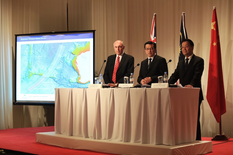 Australian Deputy Prime Minister Warren Truss, Transport Minister Datuk Seri Liow Tiong Lai and his Chinese counterpart Yang Chuan Tang address a news conference on the search for flight MH370 in Kuala Lumpur April 16, 2015. u00e2u20acu201d Picture by Saw Siow Feng