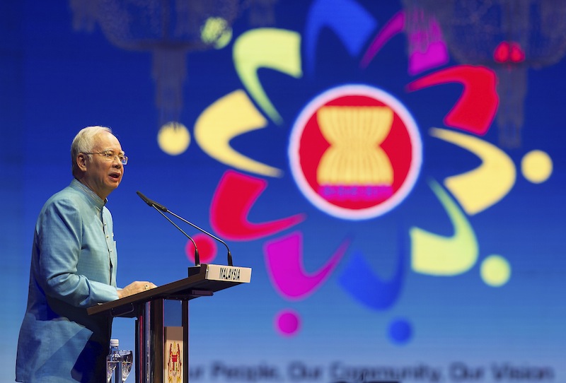 Najib delivering his welcoming speech at a Gala Dinner in honour of Asean leaders in conjunction with the 26th Asean Summit at Kuala Lumpur Convention Centre. u00e2u20acu201d Bernama pic