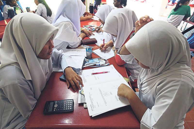 Deputy Home Minister Wan Junaidi Tuanku Jaafar says the talks will not be confined to Islamic schools but will also be carried out in secondary schools and the focus would be Muslim students. u00e2u20acu201d  Picture by Sayuti Zainuddin