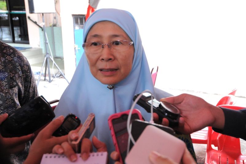 PKR president Datuk Seri Dr Wan Azizah Wan Ismail says Islam respects the rights of others to practice their respective faiths. u00e2u20acu2022 Picture by K. E. Ooi