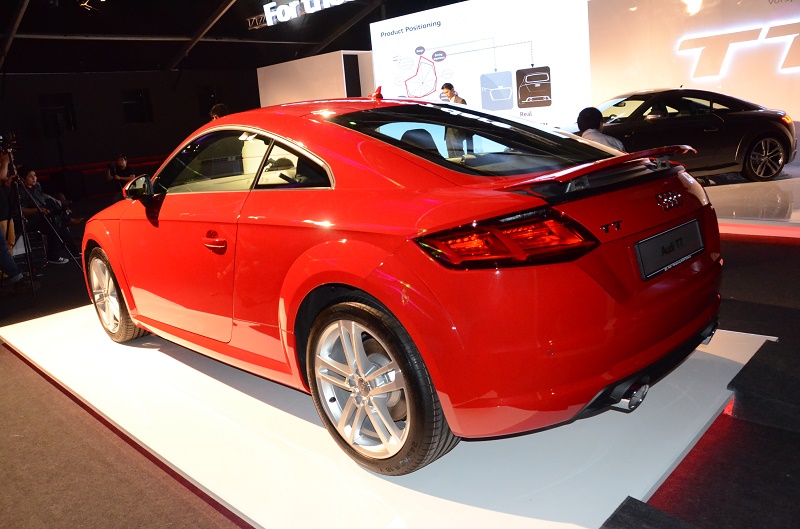 At the rear, there is an automatic spoiler that self-retracts at below 80 km/h, and extends itself above that speed. Headlight washers are also standard issue.