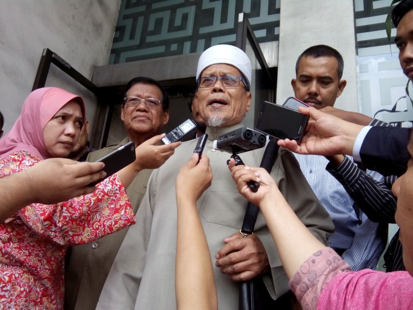 Ahmad said 'there is a need' for PAS to close ranks among its own members and also with their PR partners DAP and PKR. u00e2u20acu2022 Picture by Joseph Sipalan