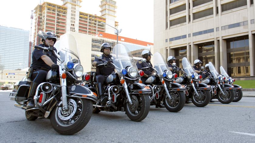 Cleveland policemen block the street outside the Justice Center following a not guilty verdict for Cleveland police officer Michael Brelo on manslaughter charges in Cleveland, Ohio, May 23, 2015. u00e2u20acu201d Reuters pic