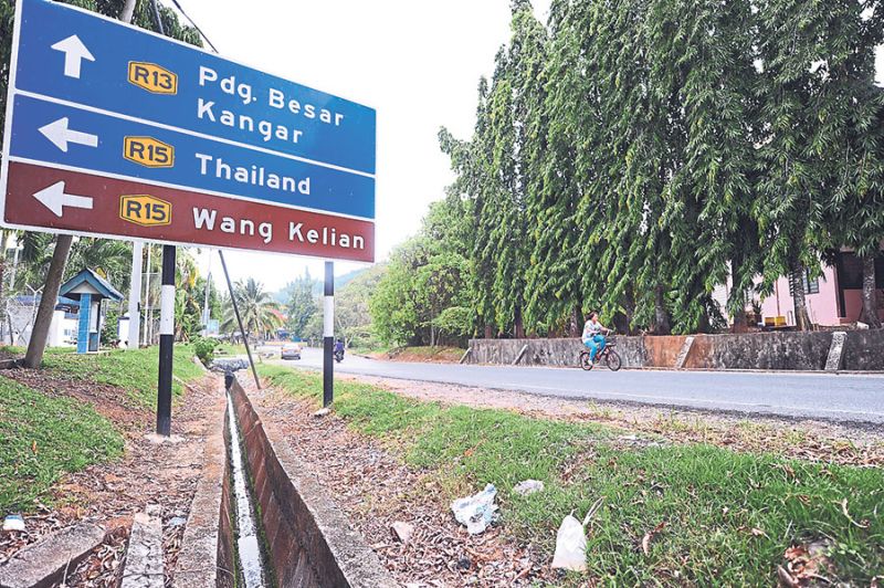 Syndicates have turned Wang Kelian into an outpost for the lucrative people-smuggling business besides sullying the innocence of some villagers to work hand in glove with them. u00e2u20acu2022 Malay Mail pic