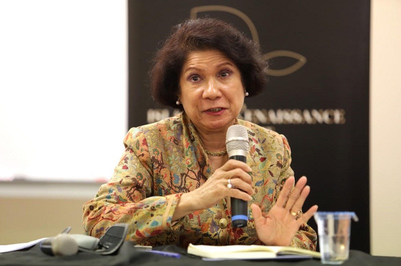 Datuk Noor Farida Ariffin speaks during the roundtable discussion on Islam and human rights, in Kuala Lumpur, June 14, 2015. — Picture by Choo Choy May