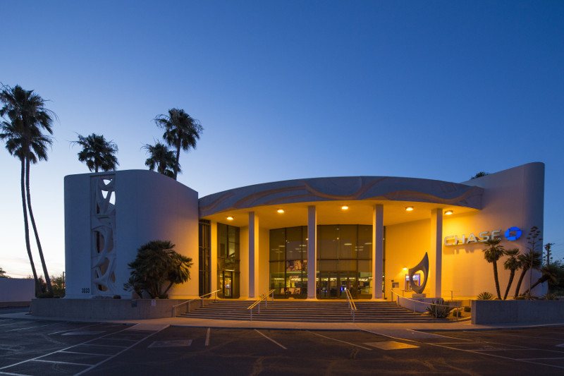 A Chase Bank, originally built as a Valley National Bank in June 1, 2015.