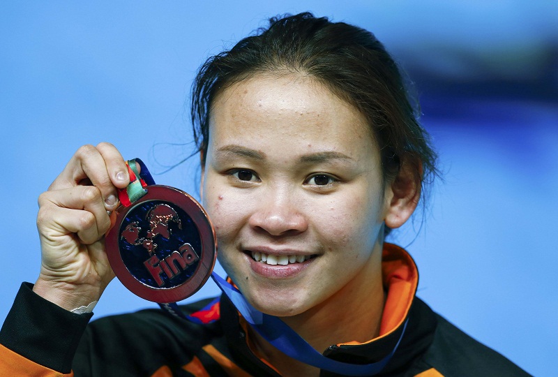 Pandelela Rinong poses with her bronze medal after the womenu00e2u20acu2122s 10m platform final at the Aquatics World Championships in Kazan, Russia, July 30, 2015. u00e2u20acu201d Reuters pic