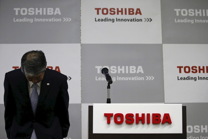 Toshiba Corp President and Chief Executive Officer Hisao Tanaka bows during a news conference after an opening ceremony of the company's Hydrogen Energy R&D Center in Tokyo, Japan, in this April 6, 2015 file photo.u00c2u00a0u00e2u20acu201d Reuters pic