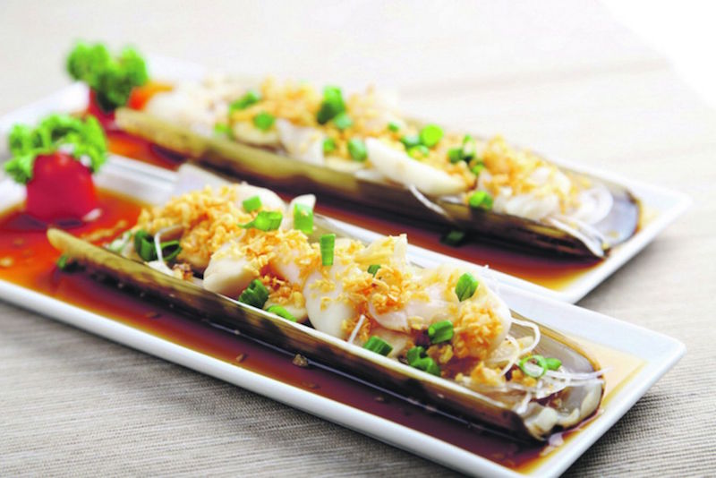 Diamond Kitchen Garlic Steamed Bamboo Clams. — TODAY pic