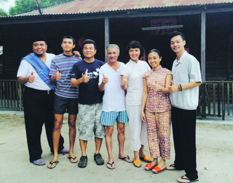 Cast of Jack Neo's latest movie 'Long Long Time Ago,' (from left) Suhaimi Yusof, Benjamin Tan Junming, director Jack Neo, Wang Lei, Aileen Tan, Charmaine Sei and Mark Lee. u00e2u20acu201d TODAY pic