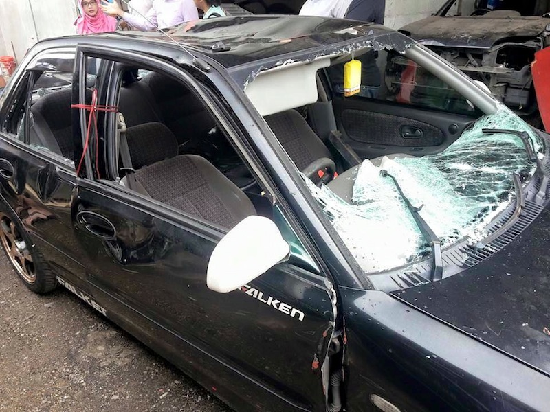 In a video of the Low Yat attack that was uploaded on Facebook, more than a dozen Malay men were seen jumping on a car and damaging it with weapons, later pulling out and beating up two men amid religious chants.