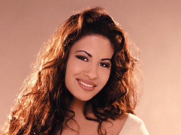 M.A.C. has worked with stars like Miley Cyrus and Rihanna, and now theyu00e2u20acu2122ve announced their newest collaboration u00e2u20acu201d a collection inspired by slain pop star Selena Quintanilla. 