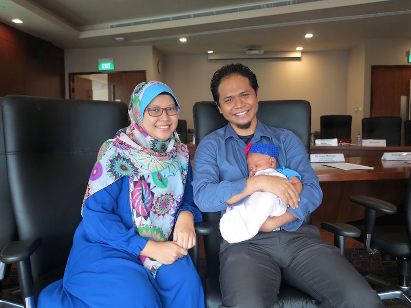 Siti Nurjannah, 32, gave birth to Asiau00e2u20acu2122s first baby naturally conceived from implanted ovarian tissue on May 21, 2015. u00e2u20acu201d Picture by NUH via TODAY