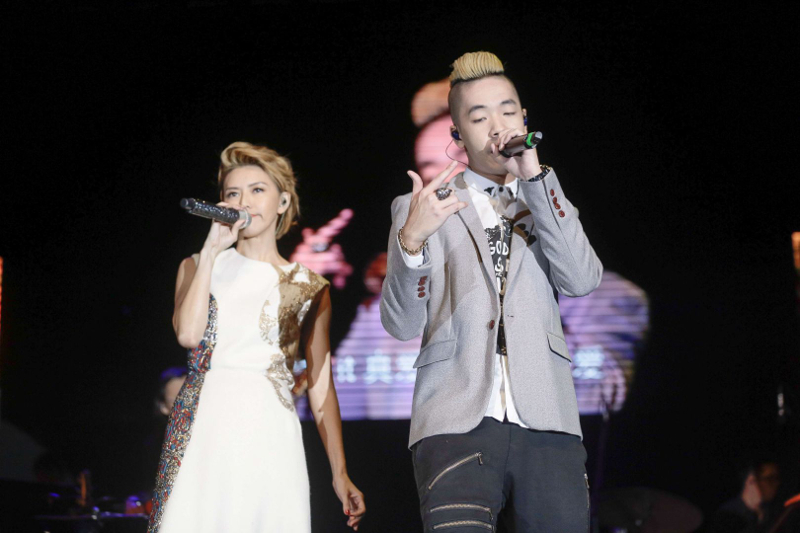 Stefanie Sun and ShiGGa Shay perform their new song Simply, Love at the Sing, Love concert on July 3, 2015. u00e2u20acu201d Picture by Jason Ho/TODAY
