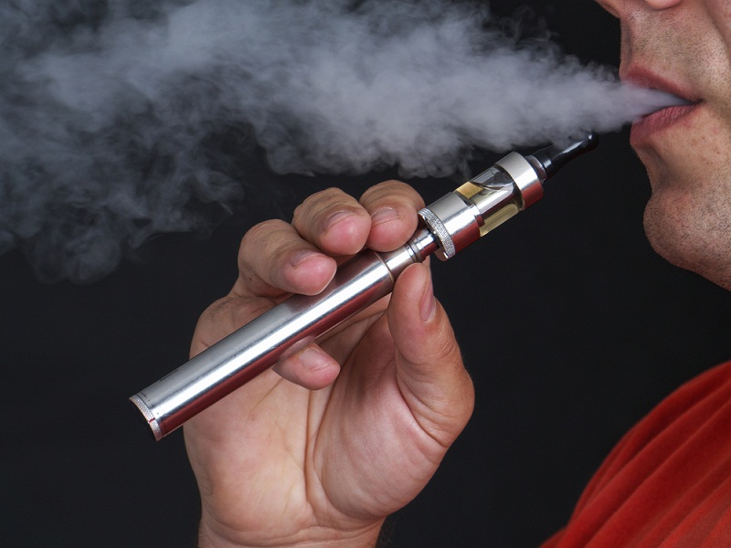 Report: Parents arenu00e2u20acu2122t protecting their children enough against the dangers of e-cigs. u00e2u20acu201d AFP pic