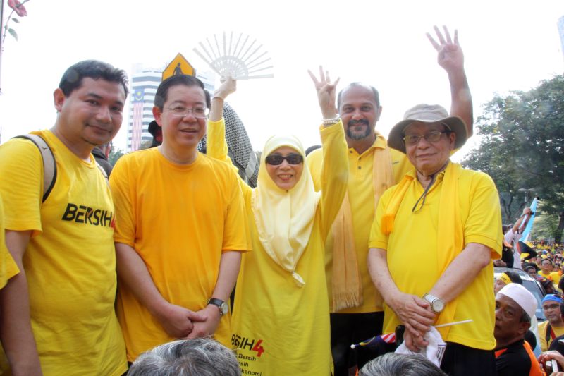 File picture shows PKR secretary-general Rafizi Ramli, DAP secretary-general Lim Guan Eng, PKR president Datuk Seri Dr Wan Azizah Wan Ismail, DAPu00e2u20acu2122s Gobind Singh Deo,and Lim Kit Siang attending the Bersih 4 rally in Kuala Lumpur, Aug 30, 2015.u00e2u20acu201d Pictur